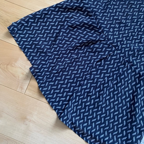 Smart Set Navy Sheer Blouse Sz Large - Picture 4 of 4